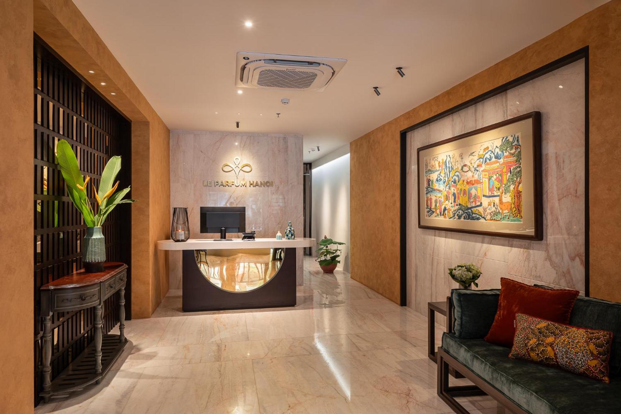 Le Parfum Apartment And Hotel Hanoi Esterno foto