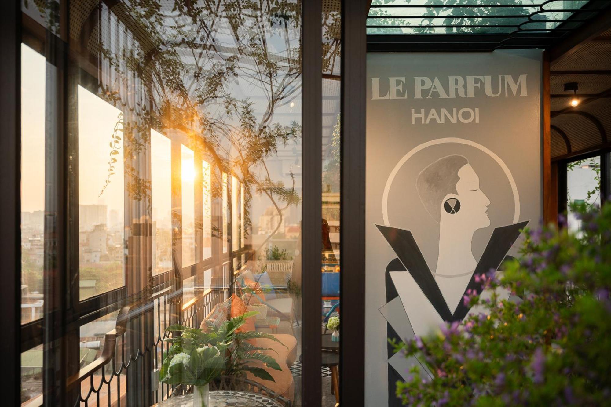 Le Parfum Apartment And Hotel Hanoi Esterno foto