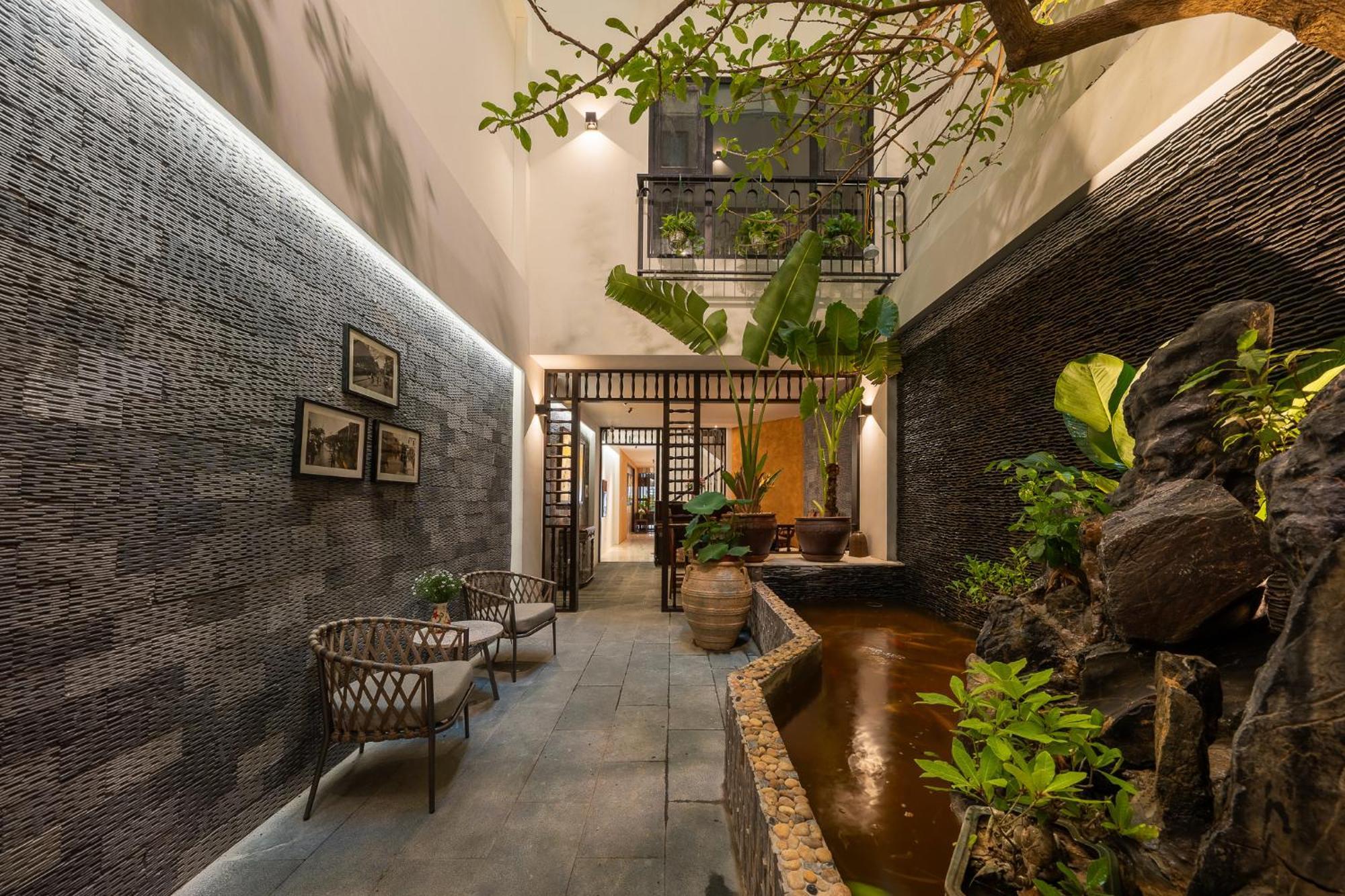 Le Parfum Apartment And Hotel Hanoi Esterno foto