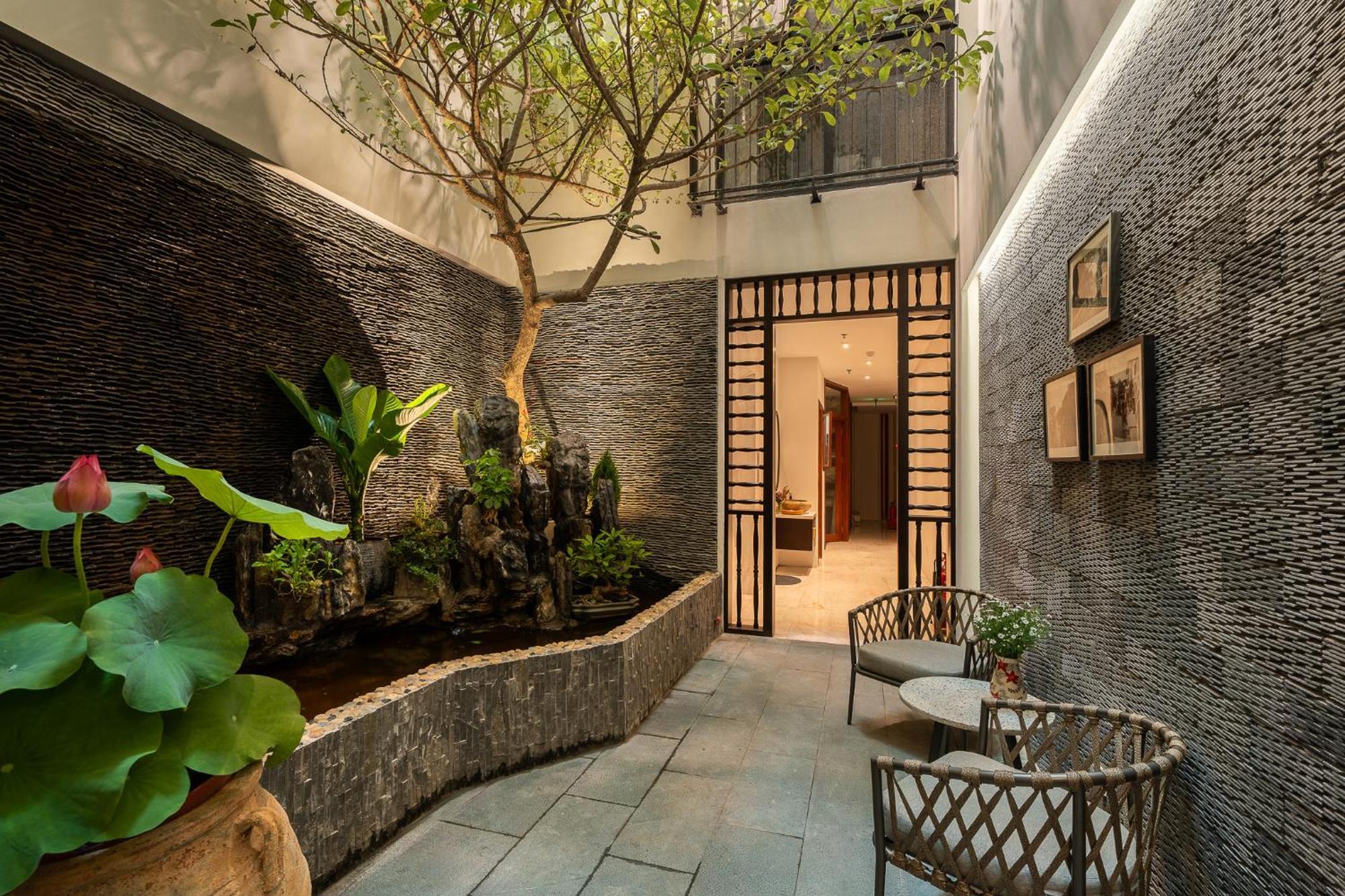 Le Parfum Apartment And Hotel Hanoi Esterno foto